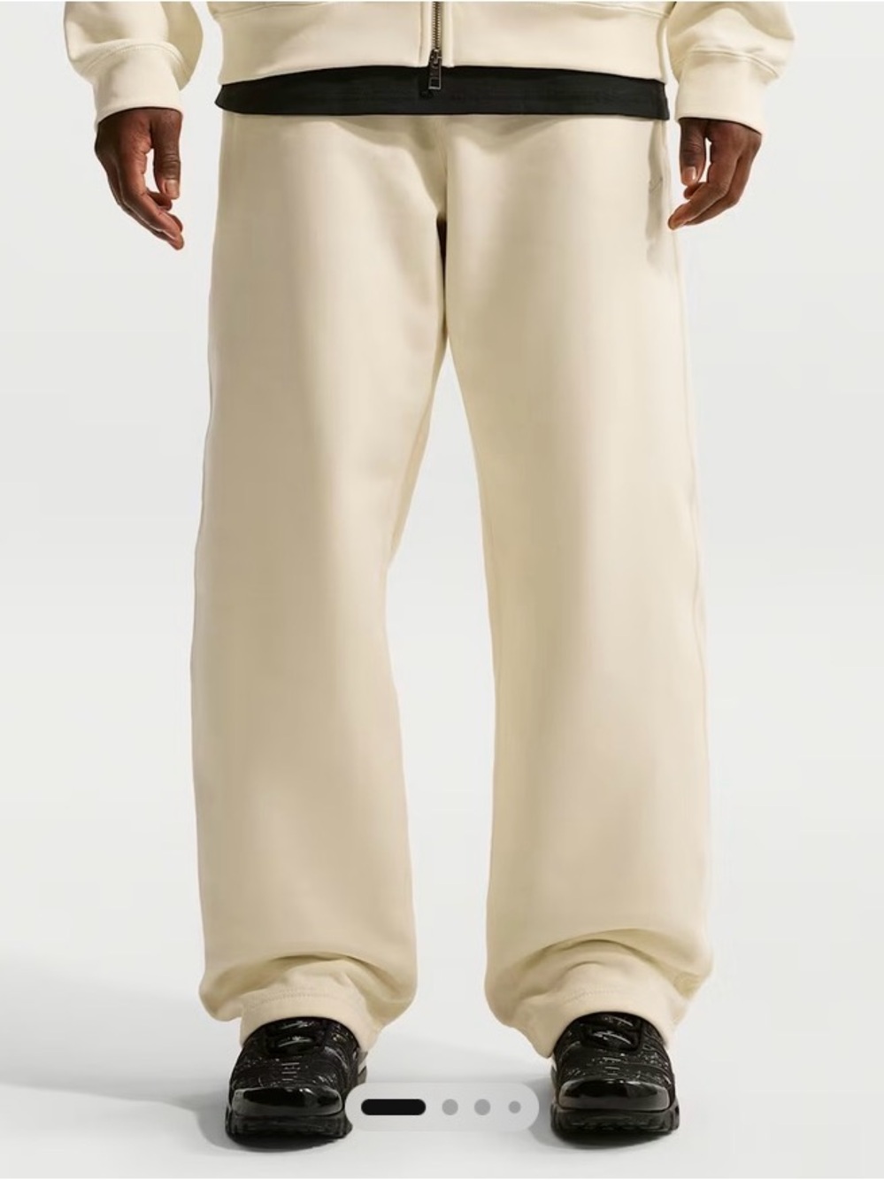 Nike Men's Wide-Leg Sweatpants in Cream